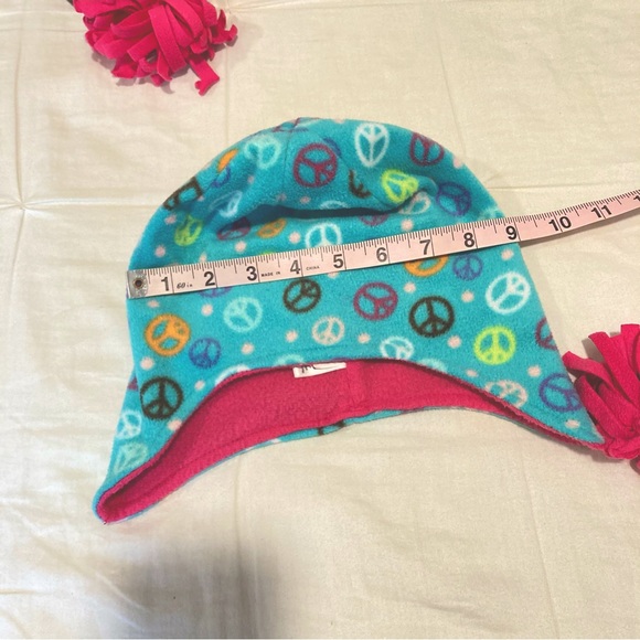 Reversible Fleece Hat & Scarf - Picture 6 of 9